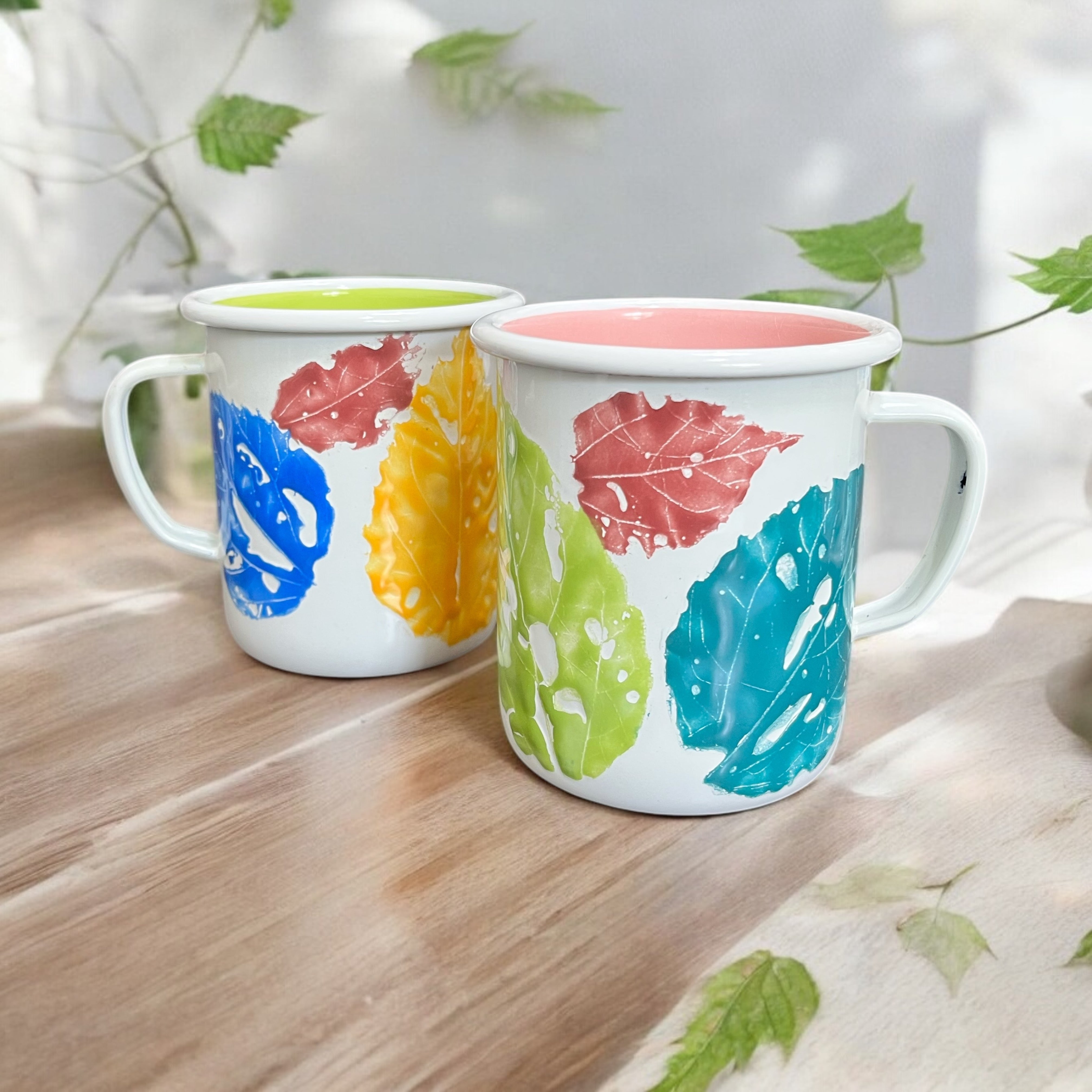 LEAVES ENAMEL MUG SET OF TWO IN A GIFT BOX