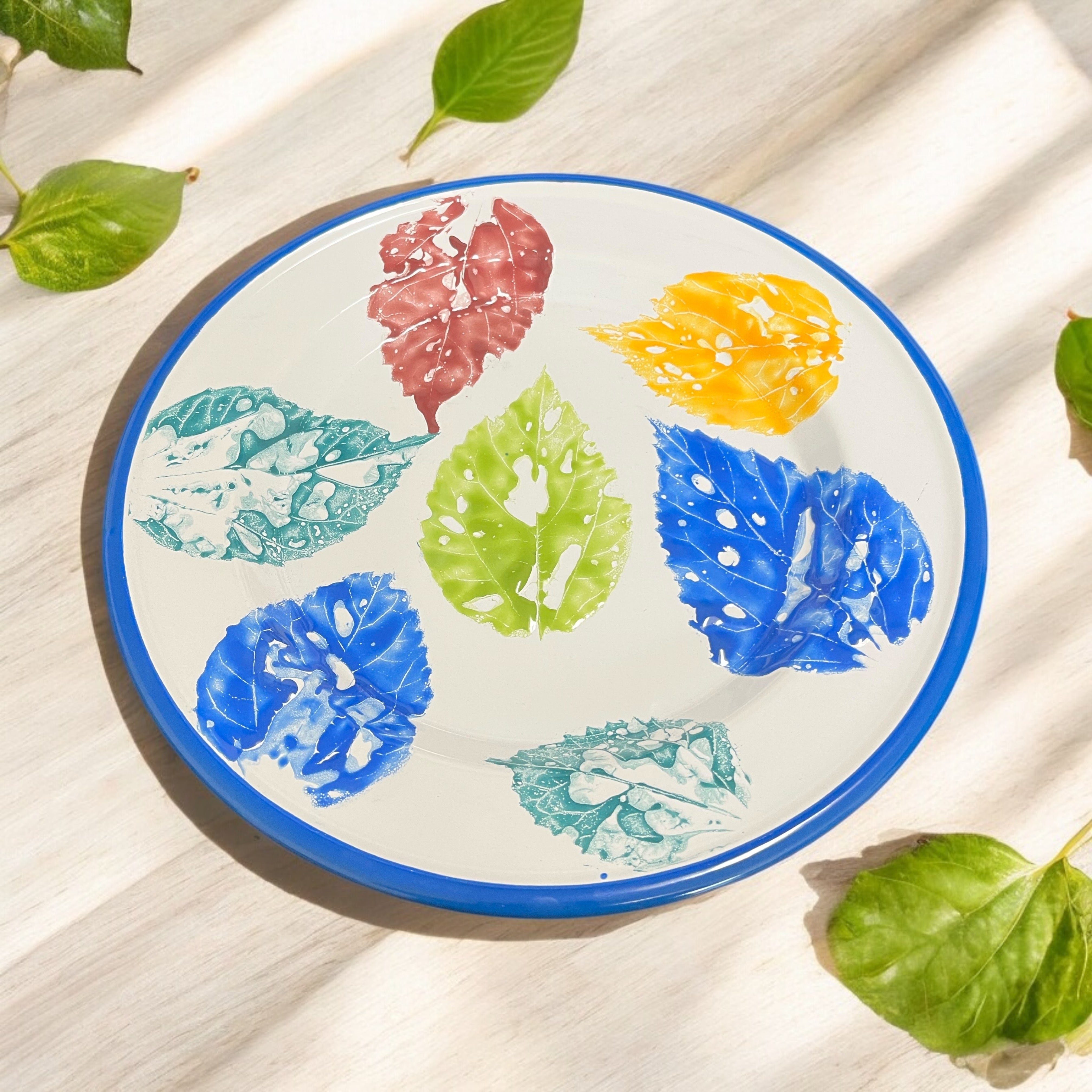 LEAVES ENAMEL DINNER PLATE SET OF TWO IN A GIFT BOX